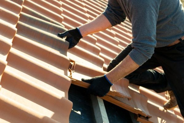 ceramic-roof-tile-shutterstock_2061320846-1200x700-compressed